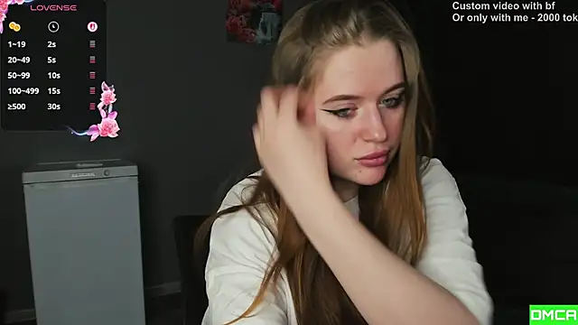 Snapshot of Pinku_kitsune chatting on 02-06-26, 05:25 Pinku kitsune online show from 02-06-26, 05:25