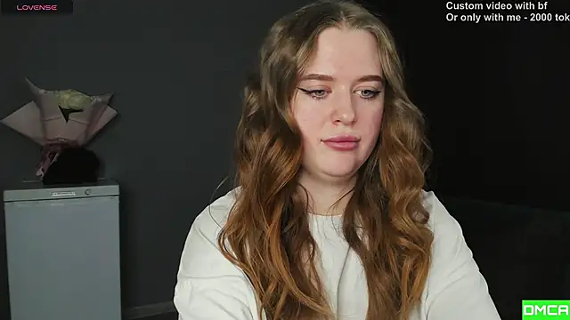 Snapshot of Pinku_kitsune chatting on 02-15-26, 05:30 Pinku kitsune online show from 02-15-26, 05:30