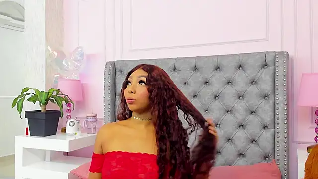 Snapshot of HaileeRoberts chatting on 07-16-26, 12:35 HaileeRoberts online show from 07-16-26, 12:35