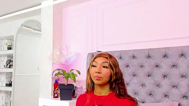 HaileeRoberts online show from 04-12-26, 12:52