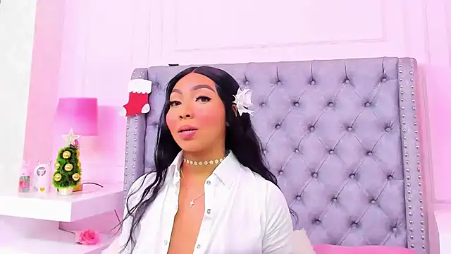 HaileeRoberts online show from 11-17-25, 12:31