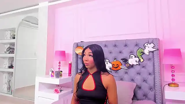 HaileeRoberts online show from 10-09-25, 12:38