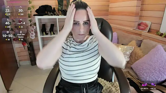 Snapshot of Victoria_collins_1 chatting on 12-04-25, 12:26 Victoria collins 1 online show from 12-04-25, 12:26