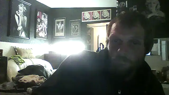 Snapshot of luke_thighwalker2469 chatting on 11-26-25, 06:35 luke thighwalker2469 online show from 11-26-25, 06:35