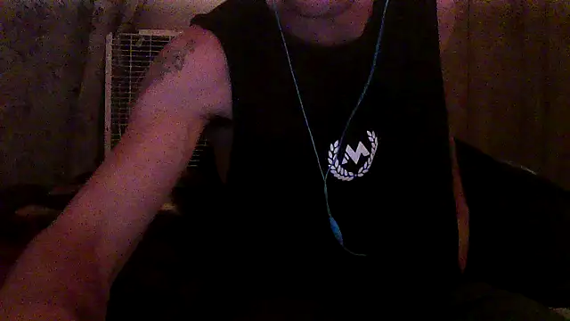 Snapshot of luke_thighwalker2469 chatting on 04-25-26, 10:29 luke thighwalker2469 online show from 04-25-26, 10:29