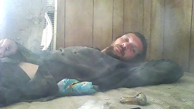 Snapshot of luke_thighwalker2469 chatting on 11-08-25, 04:32 luke thighwalker2469 online show from 11-08-25, 04:32