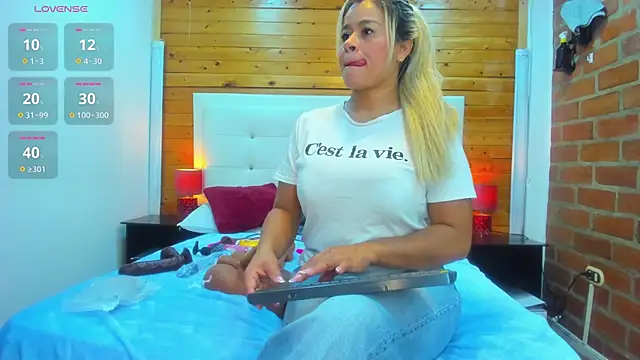 Dulcex69 online show from 09-19-25, 01:37