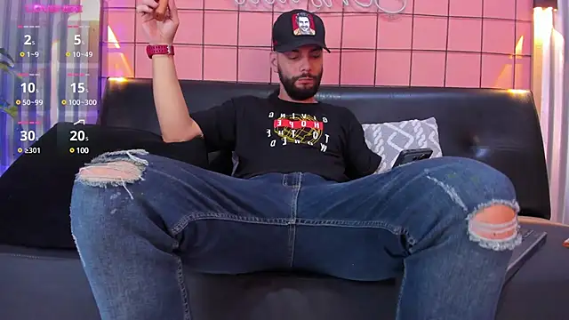 Snapshot of antony_bigdick_ chatting on 02-20-25, 01:25 antony bigdick online show from 02-20-25, 01:25