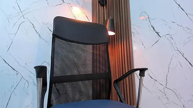 Snapshot of antony_bigdick_ chatting on 11-18-25, 01:10 antony bigdick online show from 11-18-25, 01:10