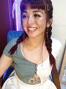 Snapshot of Winona-miu chatting on 01-16-26, 07:18 Winona-miu online show from 01-16-26, 07:18