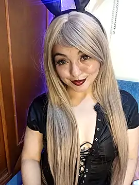 Snapshot of Winona-miu chatting on 02-04-26, 08:15 Winona-miu online show from 02-04-26, 08:15