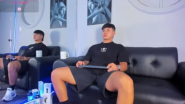 Cristopher strong online show from 11-22-25, 12:37