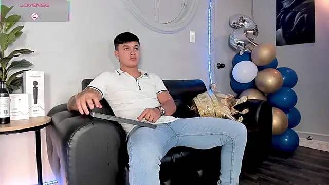 Cristopher strong online show from 05-22-26, 12:47
