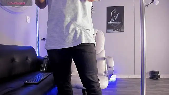 Cristopher strong online show from 02-28-26, 01:55