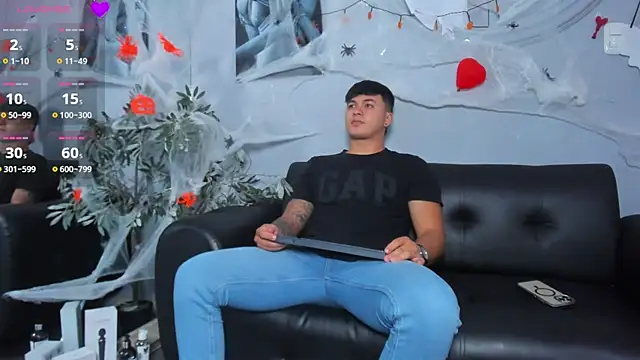 Cristopher strong online show from 10-24-25, 10:47