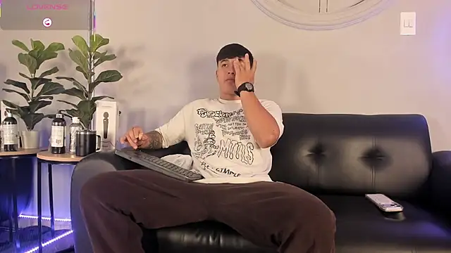 Cristopher strong online show from 04-08-26, 11:44