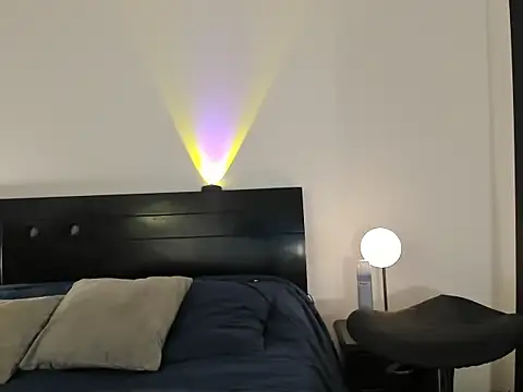 Snapshot of SamanthaAntolin chatting on 06-26-26, 12:05 SamanthaAntolin online show from 06-26-26, 12:05