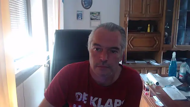 Snapshot of JohnnyD80 chatting on 06-14-26, 08:48 JohnnyD80 online show from 06-14-26, 08:48