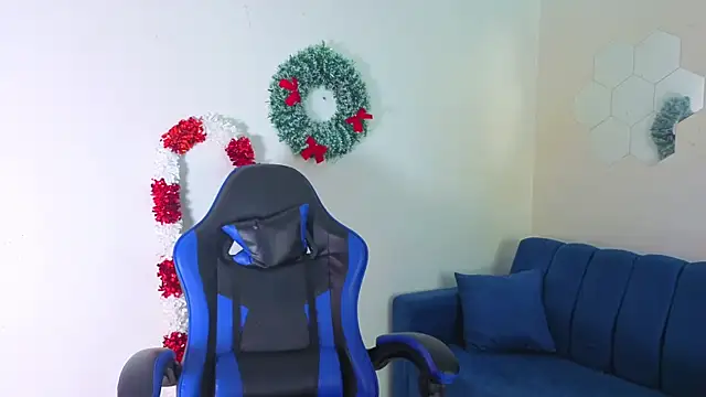 Demitryo online show from 12-22-25, 04:23