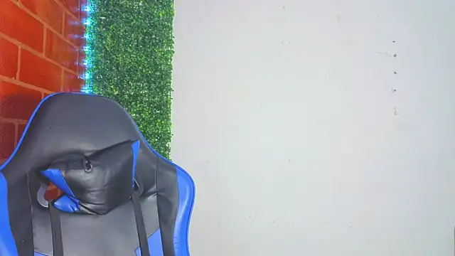 Snapshot of Demitryo chatting on 02-25-26, 02:45 Demitryo online show from 02-25-26, 02:45