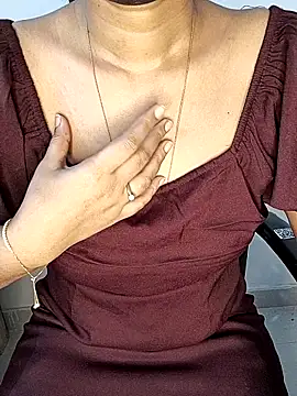 Snapshot of Ms_Neera chatting on 02-18-25, 02:06 Ms Neera online show from 02-18-25, 02:06