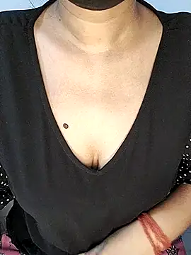 Snapshot of Ms_Neera chatting on 02-19-25, 02:11 Ms Neera online show from 02-19-25, 02:11