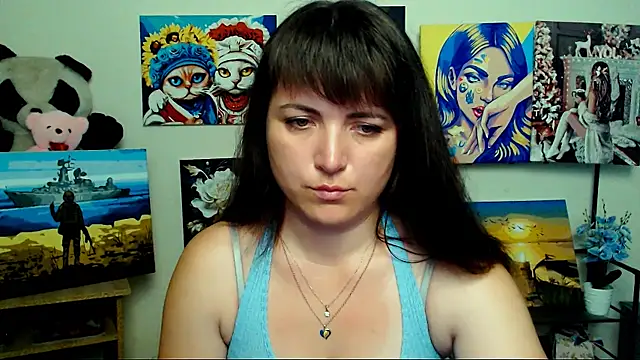 Snapshot of Darina_M_ chatting on 06-25-26, 04:32 Darina M online show from 06-25-26, 04:32