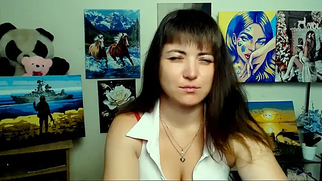 Snapshot of Darina_M_ chatting on 07-19-26, 04:32 Darina M online show from 07-19-26, 04:32