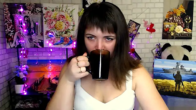 Darina M  online show from 11-06-25, 05:33