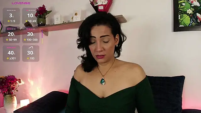 Elliee  online show from 03-03-26, 01:29