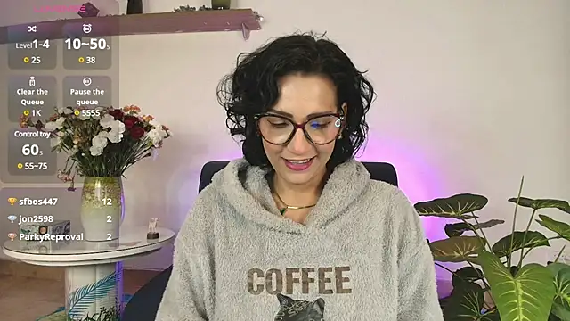 Elliee  online show from 02-13-25, 03:56