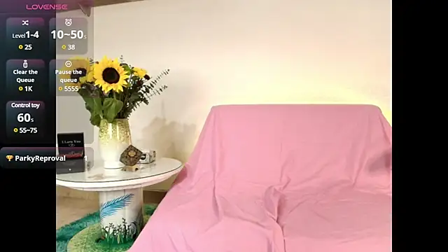 Elliee  online show from 02-18-25, 04:14