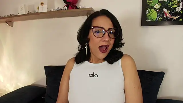 Elliee  online show from 03-20-26, 11:22