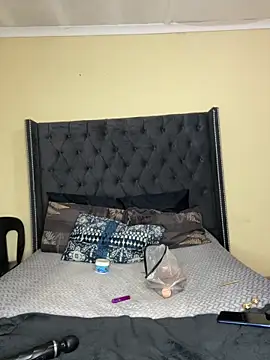 DarkBerry87 online show from 04-08-26, 01:51