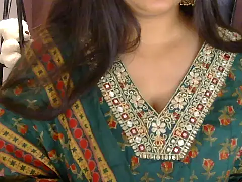 sanam rose online show from 10-21-25, 02:16