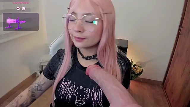 Snapshot of Hannya_moon chatting on 02-06-26, 05:42 Hannya moon online show from 02-06-26, 05:42