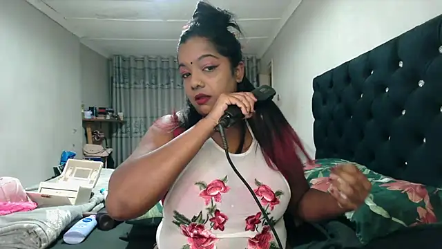 Indianmayaxoxo online show from 09-24-25, 10:00