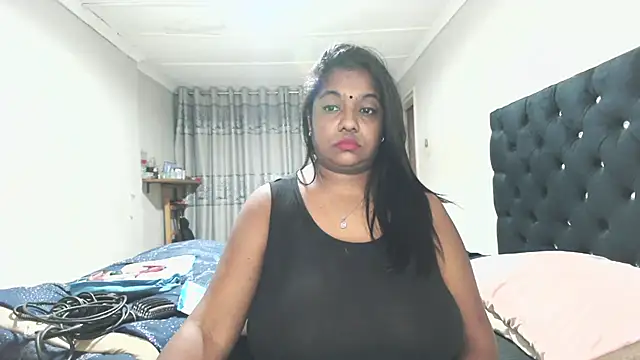 Snapshot of Indianmayaxoxo chatting on 05-08-26, 09:40 Indianmayaxoxo online show from 05-08-26, 09:40