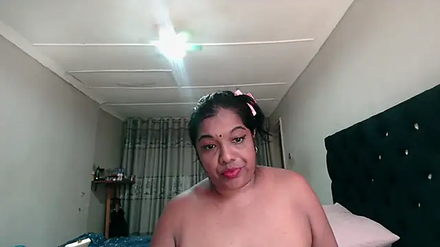 Indianmayaxoxo online show from 03-19-26, 07:41