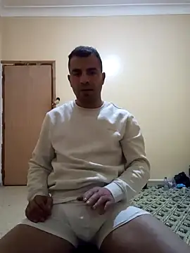 Snapshot of Bisex_activ19 chatting on 01-16-25, 05:12 Bisex activ19 online show from 01-16-25, 05:12