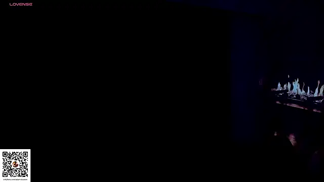 Snapshot of ADAM_BOUTON_ chatting on 06-01-26, 01:28 ADAM BOUTON online show from 06-01-26, 01:28
