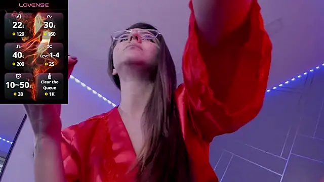 Ich Bin Julia online show from 12-10-24, 05:33