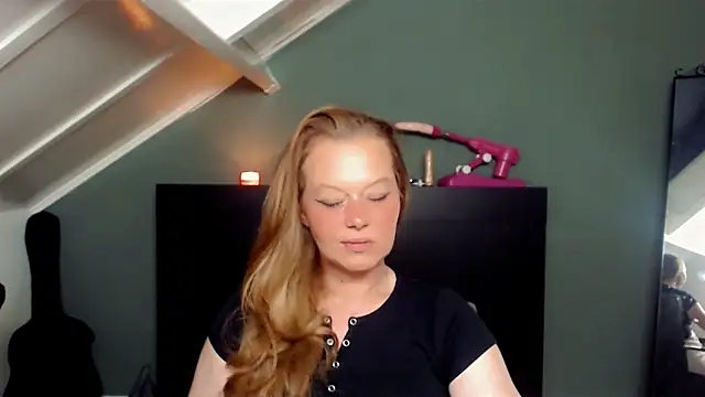 roxanna24 online show from 04-26-26, 07:33