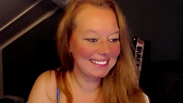 roxanna24 online show from 05-19-26, 08:05