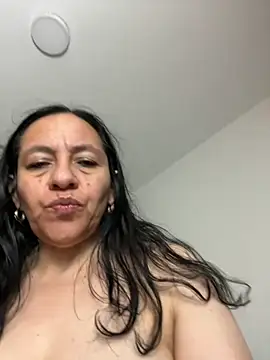 Freya Artemisa online show from 09-11-25, 06:08