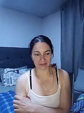 renata hot1 online show from 06-11-26, 02:44