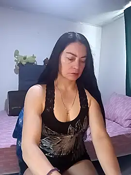 renata hot1 online show from 10-17-25, 06:10