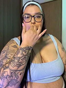 Apriilpeach  online show from 10-27-25, 10:00