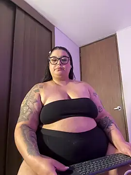 Apriilpeach  online show from 03-17-25, 10:19