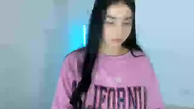Snapshot of Natasha_su_ chatting on 09-17-25, 11:18 Natasha su online show from 09-17-25, 11:18